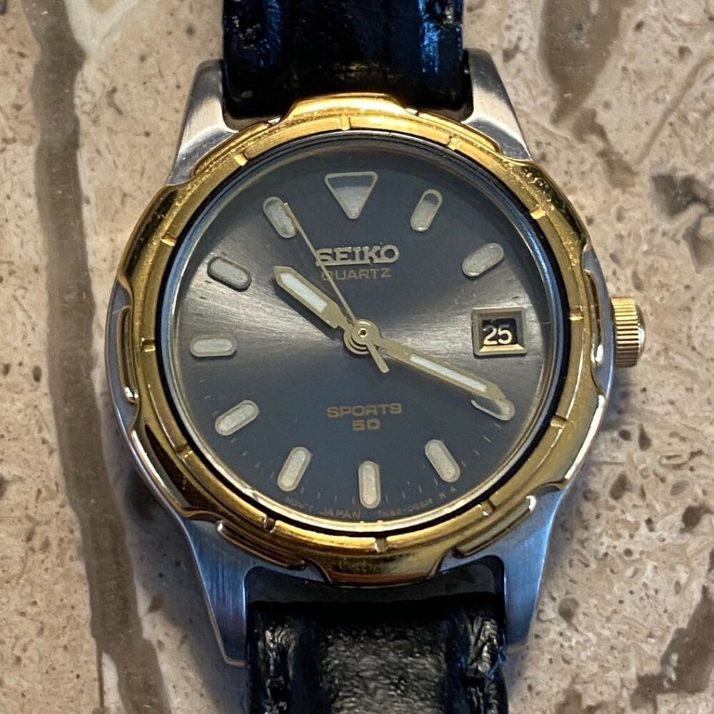 Vintage Seiko sports 50 ladies quartz watch